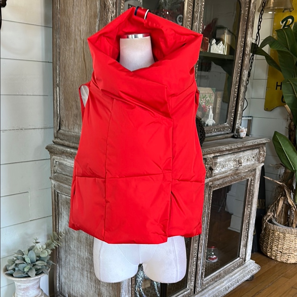 PRETTY RUGGED RED VEST M / L MEDIUM LARGE EXCELLENT PUFFER